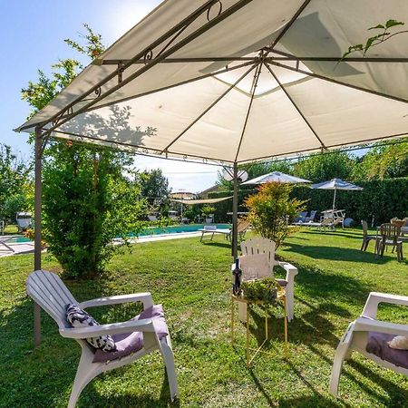 לוקה Villa Gabriella Apartments מראה חיצוני תמונה